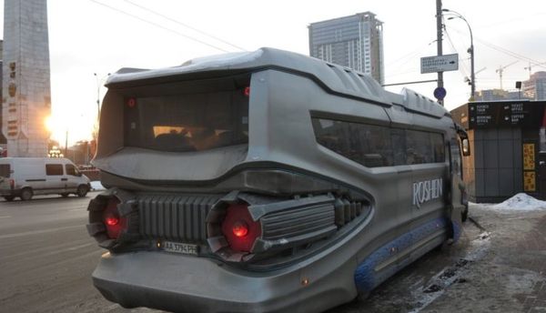 В Украине построили автобус-звездолет