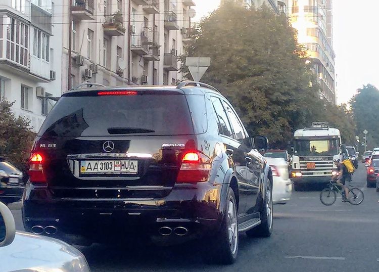 Можно ездить на грузинских номерах. Киев номера машин. Российские номера машин. Русские номера в Киеве.