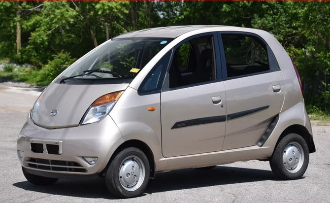 Самый дешевый автомобиль Tata Nano