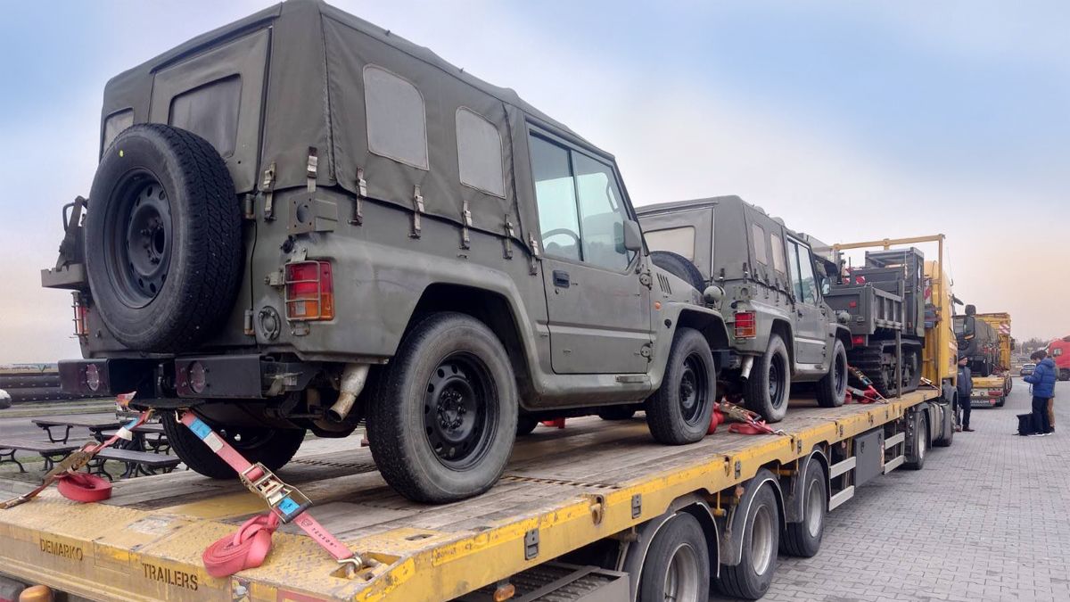 Японія передала позашляховики для українських військових: що це за машини  (фото) - Автотема